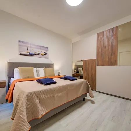 Luxurious Steps From Spinola Bay 公寓 *