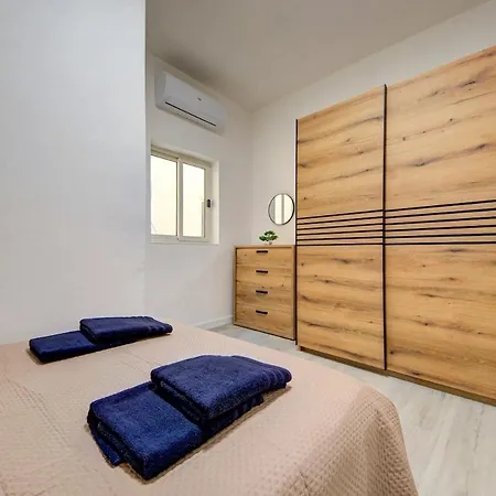 Luxurious Steps From Spinola Bay 公寓 Saint Julian's