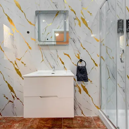 Luxurious Steps From Spinola Bay Appartement