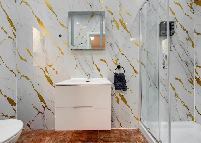 Luxurious Steps From Spinola Bay Διαμέρισμα