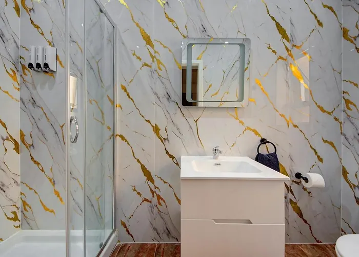 Διαμέρισμα Luxurious Steps From Spinola Bay