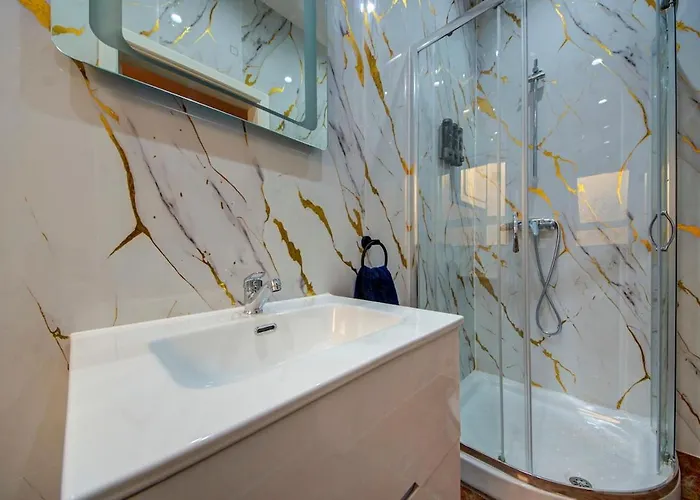 Διαμέρισμα Luxurious Steps From Spinola Bay Saint Julian's